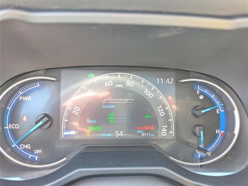 Used 2023 Toyota RAV4 XLE Premium AWD/4WD image 31