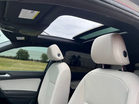 Used 2019 Volkswagen Tiguan SEL image 21