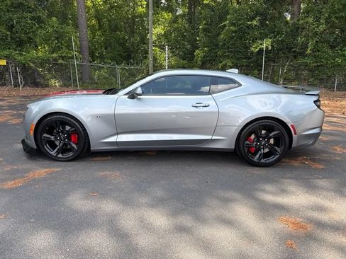 Used 2023 Chevrolet Camaro SS RWD image 2