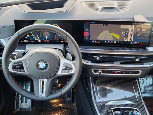 Used 2026 BMW X7 M60i image 28