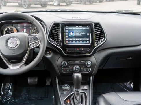 Used 2022 Jeep Cherokee Limited image 14