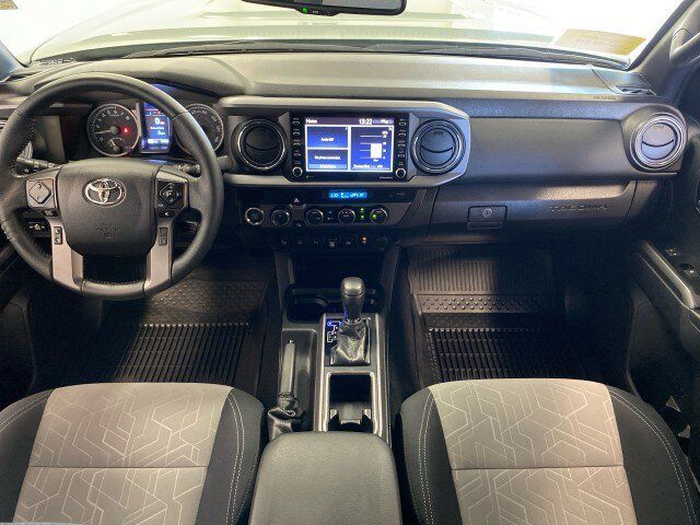 Used 2023 Toyota Tacoma TRD Sport w/ Technology Package AWD/4WD image 13