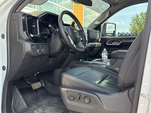 Used 2025 Chevrolet Silverado 3500 LTZ w/ LTZ Plus Package AWD/4WD image 6