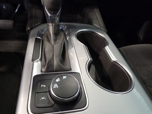 Used 2022 Chevrolet Blazer LT FWD image 21
