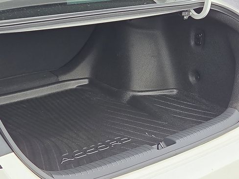 Used 2024 Honda Accord LX image 9