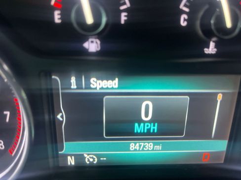 Used 2019 Buick Enclave Essence image 28