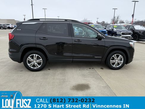 Used 2020 GMC Terrain SLE w/ Driver Convenience Package image 8