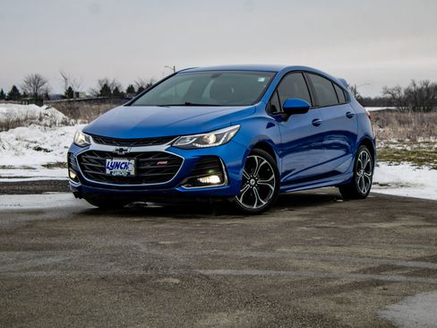 Used 2019 Chevrolet Cruze LT w/ Convenience Package image 18