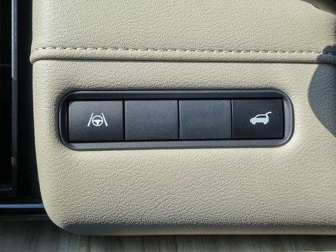 New 2026 Nissan Armada Platinum image 17