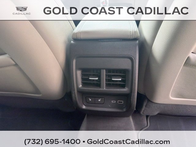 Used 2020 Cadillac XT4 Luxury w/ Cold Weather Package FWD image 9