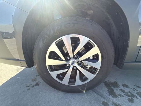 Certified 2025 Subaru Outback Premium image 10