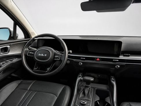 Used 2025 Kia Sorento EX w/ Panoramic Sunroof Package FWD image 15