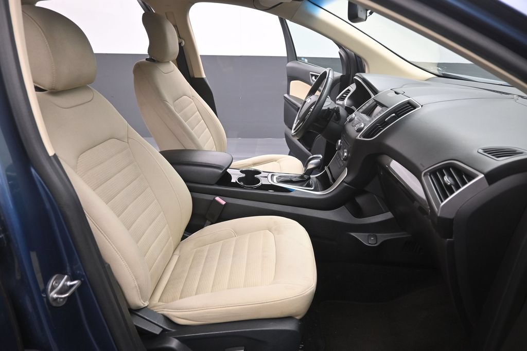 Used 2018 Ford Edge SEL FWD image 16