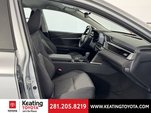 Used 2025 Toyota Camry LE FWD image 20