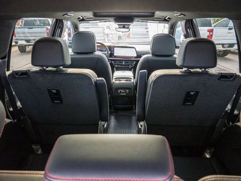 New 2026 Chevrolet Traverse Z71 w/ Enhanced Driving Package AWD/4WD image 16