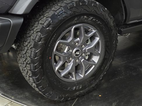 New 2025 Ford Bronco Badlands image 13