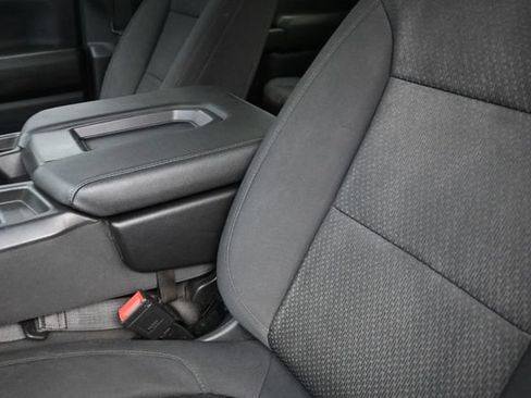 Used 2021 Chevrolet Silverado 1500 Custom Trail Boss w/ LPO, Dark Essentials Package AWD/4WD image 17