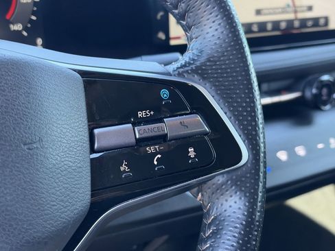 Certified 2023 Nissan Ariya FWD image 23