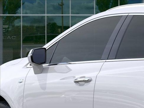 New 2025 Cadillac XT5 Luxury image 12