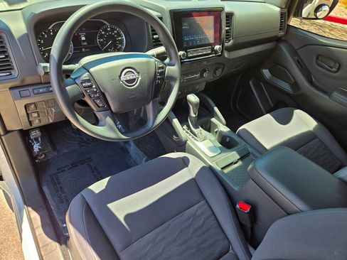 Used 2022 Nissan Frontier S w/ Technology Package RWD image 10