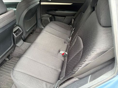 Used 2011 Subaru Outback 2.5i Premium w/ All-Weather Pkg AWD/4WD image 27