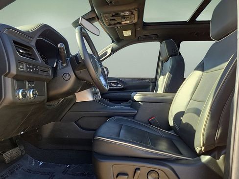 Used 2022 GMC Yukon SLT w/ SLT Premium Package image 25