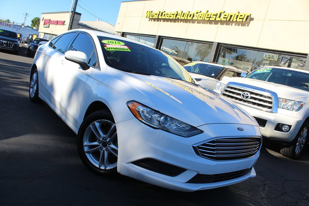 Used 2018 Ford Fusion SE FWD image 32