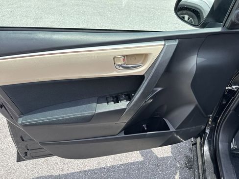 Used 2014 Toyota Corolla LE FWD image 38