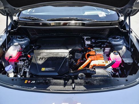 Used 2023 Kia Niro EX Touring image 32