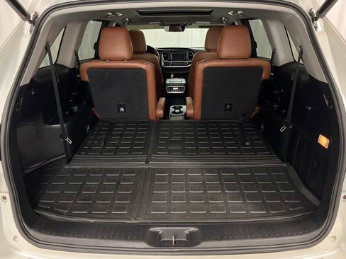 Used 2019 Toyota Highlander Limited AWD/4WD image 38
