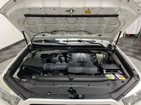 Used 2012 Toyota 4Runner SR5 w/ Premium Pkg AWD/4WD image 26