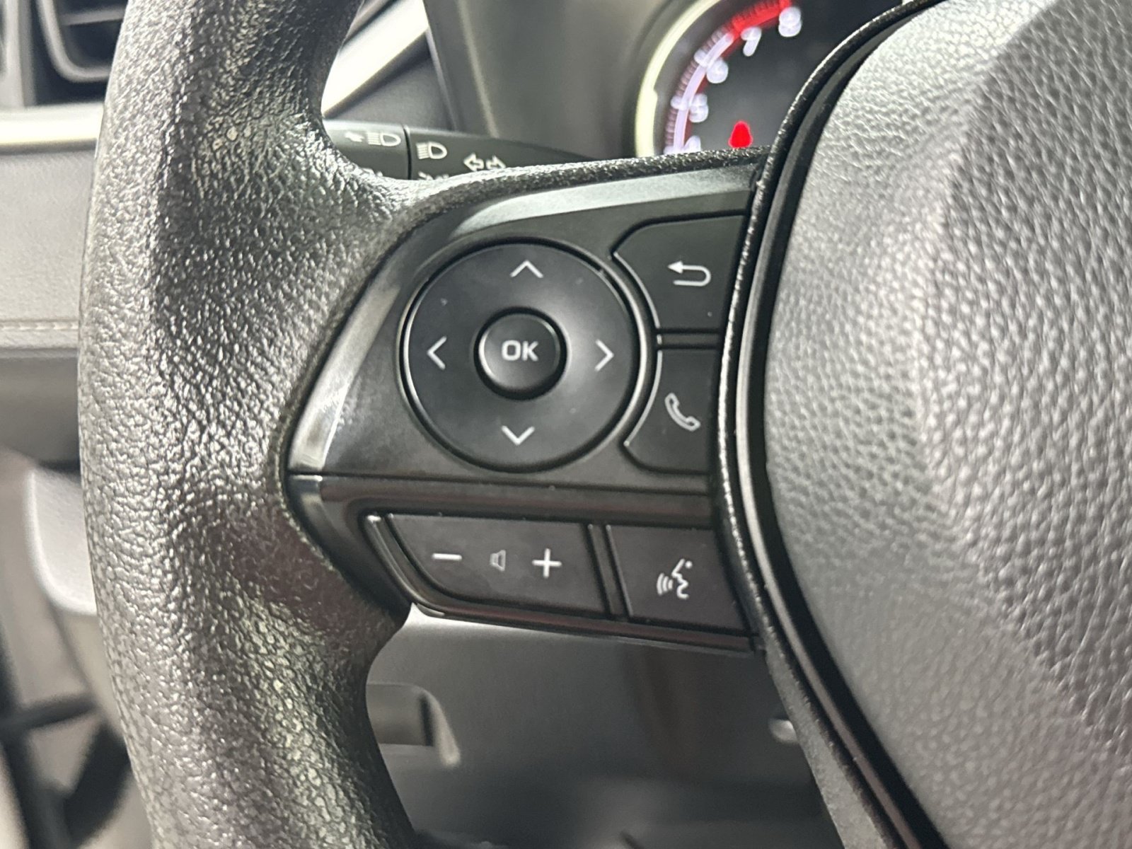 Used 2025 Toyota RAV4 LE AWD/4WD image 45