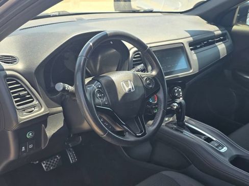 Used 2019 Honda HR-V Sport image 7