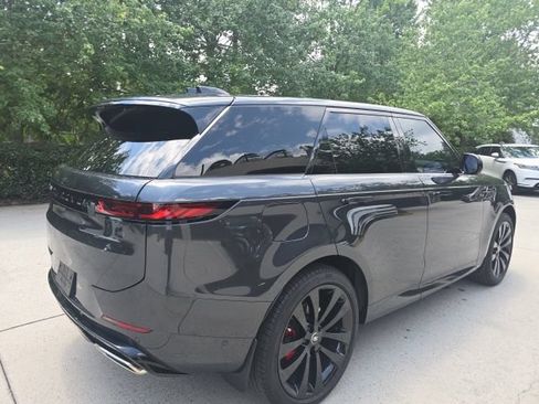 Used 2025 Land Rover Range Rover Sport Dynamic SE AWD/4WD image 8