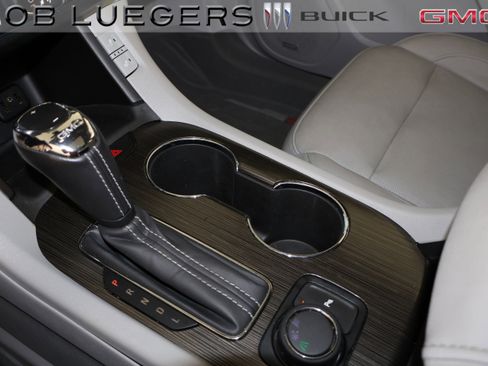 Certified 2019 GMC Acadia SLT image 24