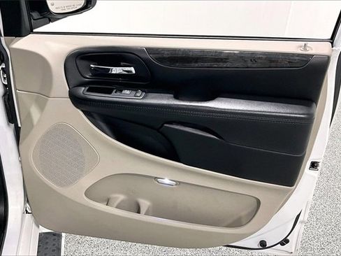 Used 2017 Dodge Grand Caravan SE w/ Power Window Group image 30