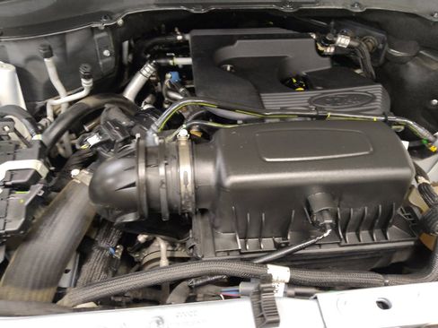 Used 2020 Ford Explorer XLT w/ Equipment Group 202A RWD image 30