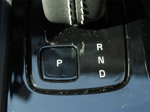 Used 2021 Volvo XC40 P8 Recharge w/ Advanced Package image 24