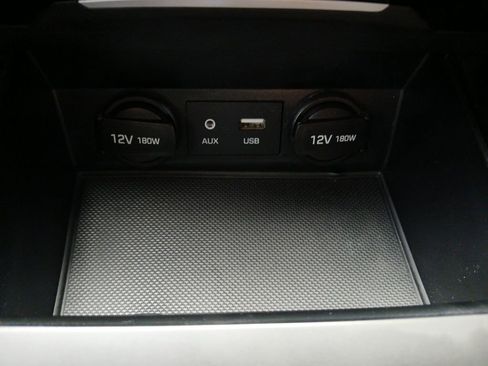 Used 2018 Hyundai Elantra SE FWD image 6