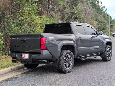 Used 2024 Toyota Tacoma TRD Sport image 3