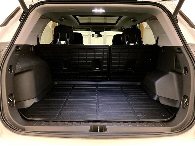 Used 2020 GMC Terrain SLE w/ Driver Convenience Package AWD/4WD image 34