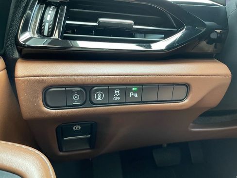 Used 2023 Acura MDX FWD w/ Technology Package image 21