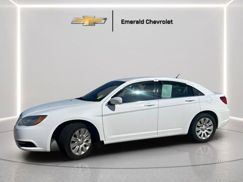 Used 2013 Chrysler 200 LX FWD image 3