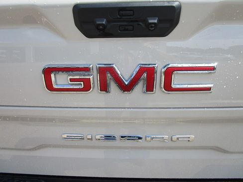 New 2026 GMC Sierra 1500 AT4 w/ AT4 Premium Package AWD/4WD image 14