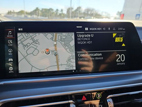 Used 2023 BMW X6 xDrive40i w/ M Sport Package image 23