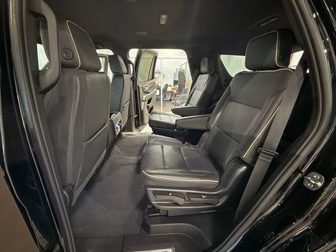 Used 2024 Chevrolet Tahoe Premier AWD/4WD image 11