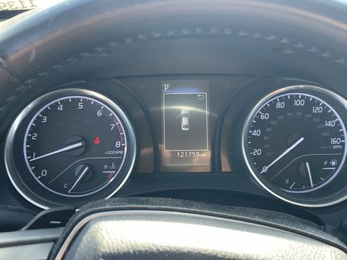 Used 2019 Toyota Camry SE image 6