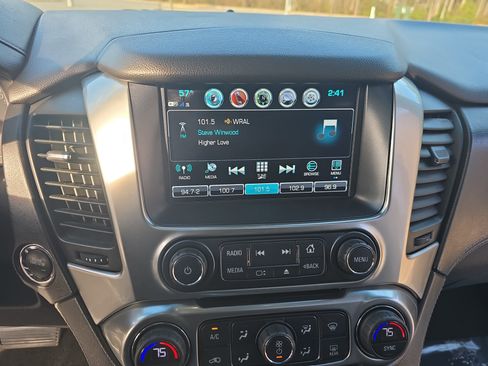 Used 2017 Chevrolet Suburban Premier image 23