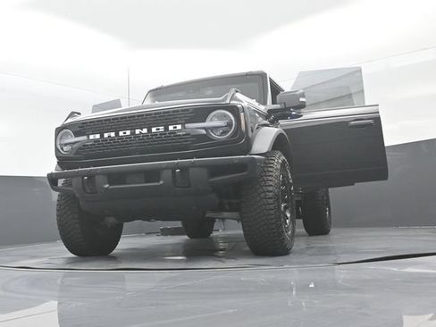 Certified 2024 Ford Bronco Wildtrak AWD/4WD image 33