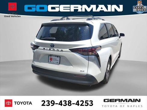 Certified 2025 Toyota Sienna XLE FWD image 7